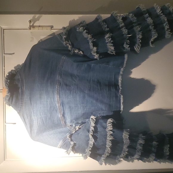 SOLD OFFSITE Genuine Crop Denim Jacket - Picture 5 of 5
